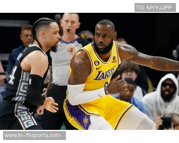 狄龙上半场表现出色12投5中罚球全中独揽14分助力球队领先